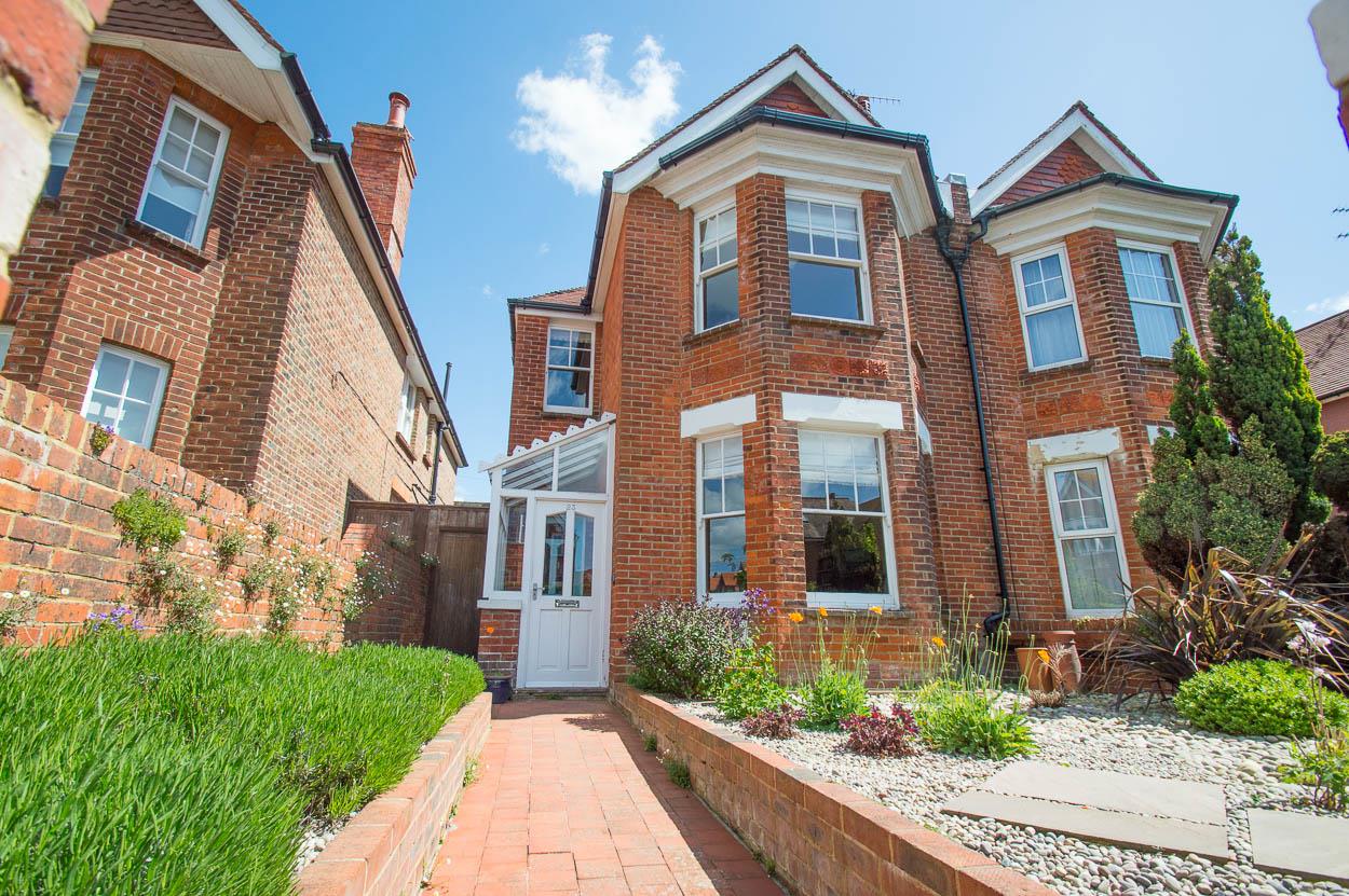 Property for Sale in Eastbourne. Town Property Eastbourne Estate Agents